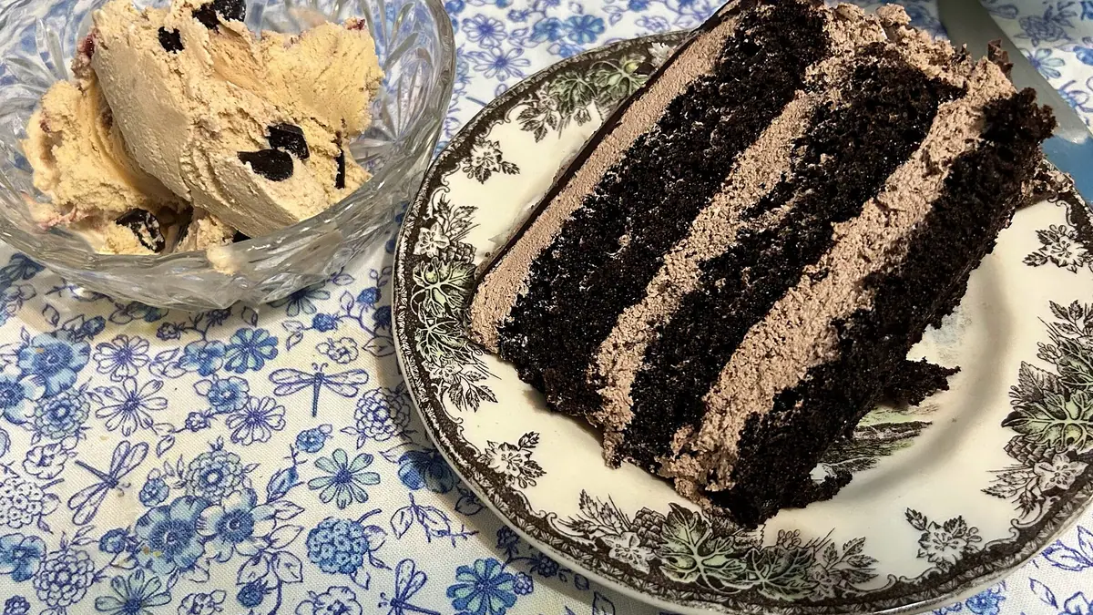 Cake Box – eggless cake shop in Brooklands, Milton Keynes